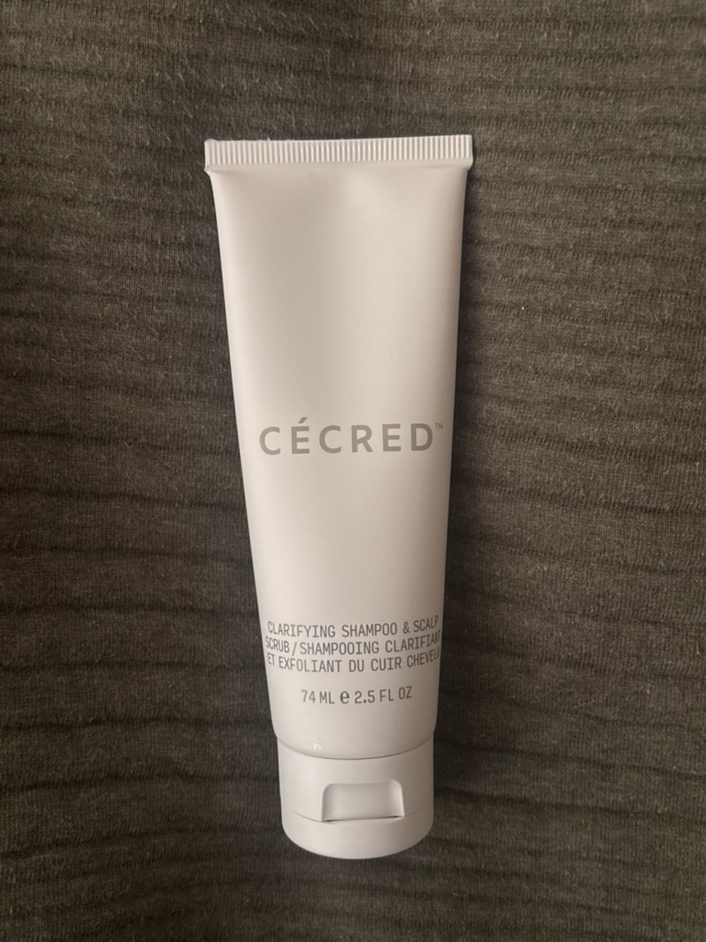 Cécred Clarifying Shampoo & Scalp Scrub — White